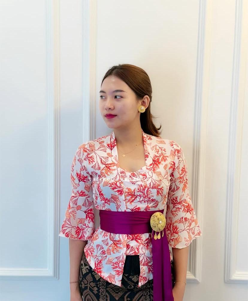 Kebaya Motif Bunga