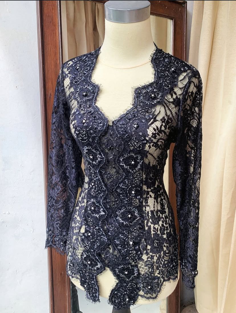 Kebaya Brokat Payet
